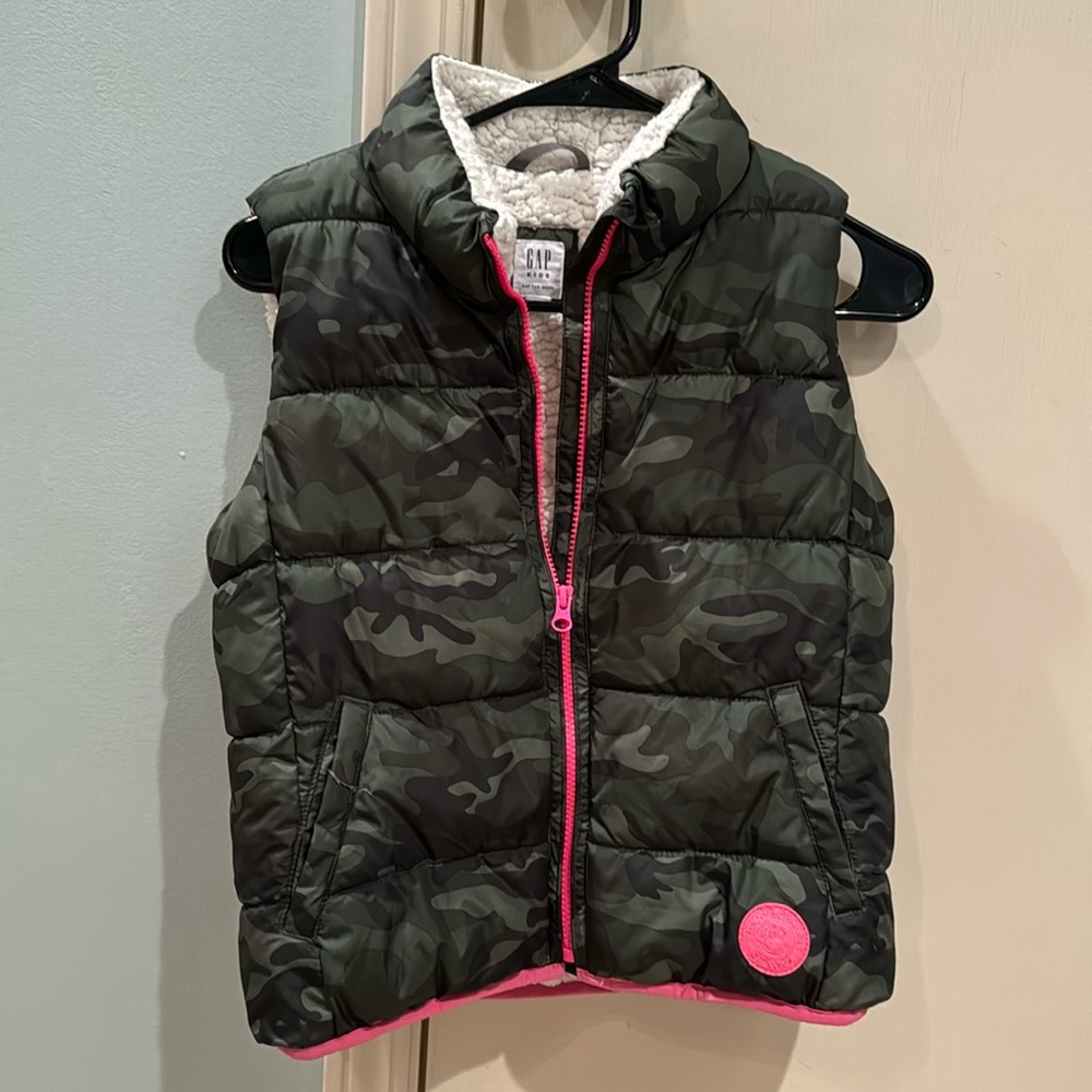 Camouflage vest for girls